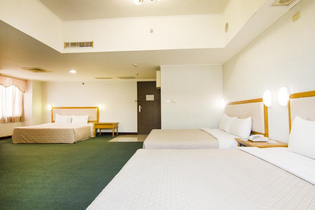העיר העתיקה הנגצ'ון Kenting City Gate Hotel מראה חיצוני תמונה